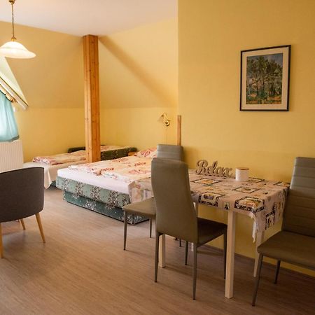 Flora Villa Hévíz Eksteriør billede