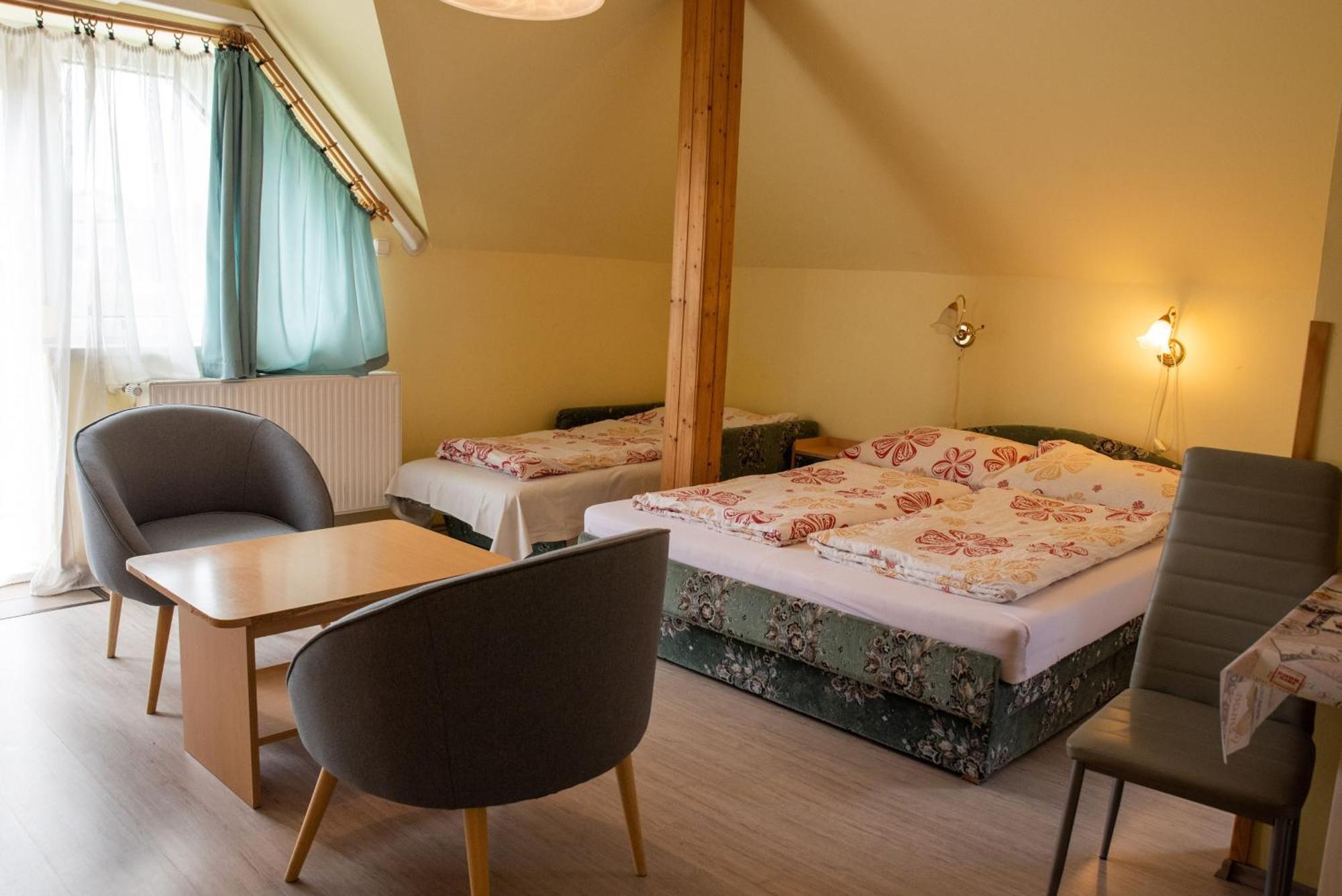Flora Villa Hévíz Eksteriør billede
